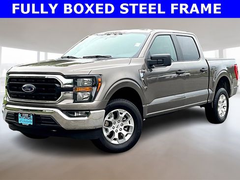 Used 2023 Ford F150 XLT image 2