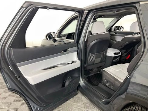 Used 2022 Hyundai Palisade SEL w/ Convenience Package image 31
