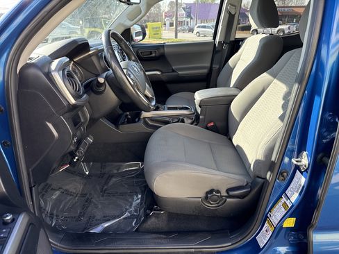 Used 2017 Toyota Tacoma SR5 w/ Tow Package image 14