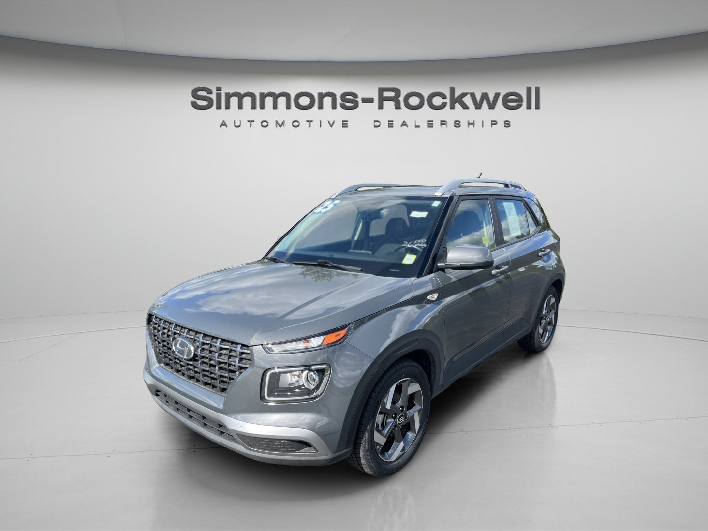 Used 2025 Hyundai Venue SEL FWD image 1