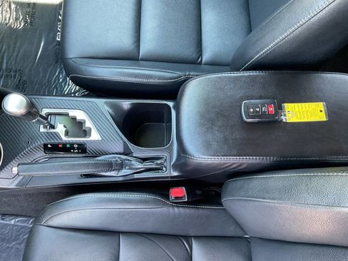 Used 2014 Toyota RAV4 Limited w/ Technology Package AWD/4WD image 28