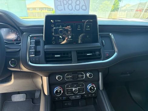 Used 2024 GMC Yukon SLT w/ SLT Premium Package AWD/4WD image 18