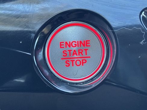 Used 2022 Acura MDX FWD image 32