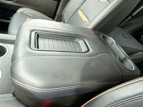 Used 2021 GMC Yukon AT4 w/ Technology Package image 22