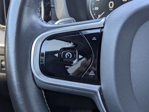 Used 2020 Volvo XC60 T5 R-Design w/ Protection Package Premier image 28