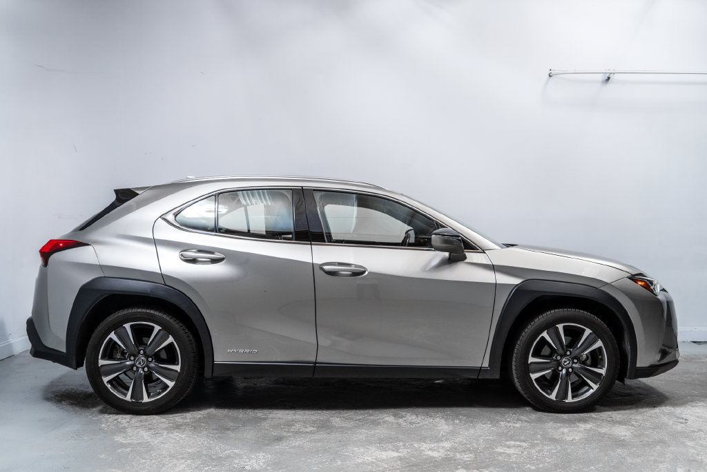 Used 2019 Lexus UX 250h w/ Accessory Package AWD/4WD image 8