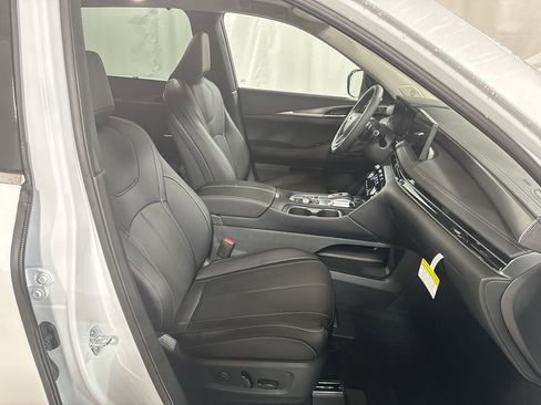 Certified 2026 INFINITI QX60 Luxe w/ Cargo Package image 33