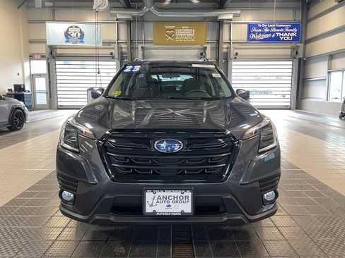 Used 2023 Subaru Forester Premium image 2