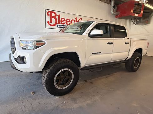 Used 2023 Toyota Tacoma SR5 image 2