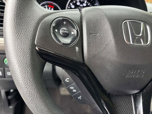 Used 2019 Honda HR-V LX image 20