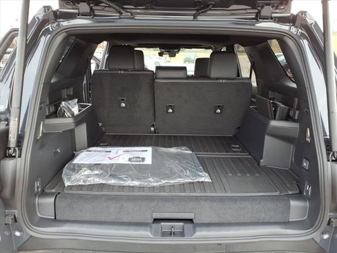 New 2025 Toyota 4Runner Limited image 8