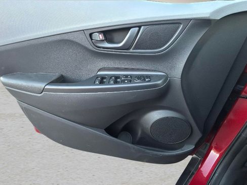 Used 2021 Hyundai Kona SE image 16