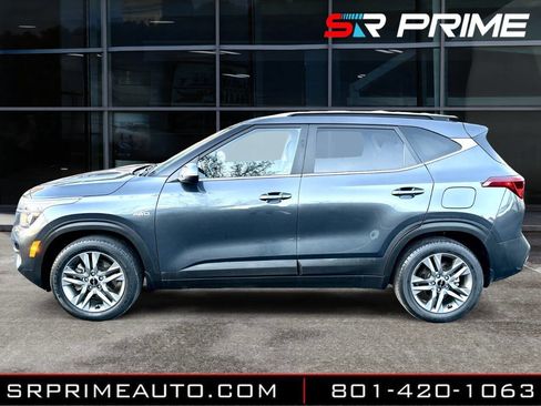 Used 2023 Kia Seltos S image 2