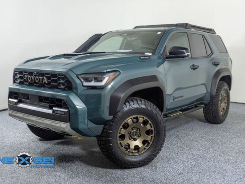 Used 2025 Toyota 4Runner Trailhunter AWD/4WD image 3