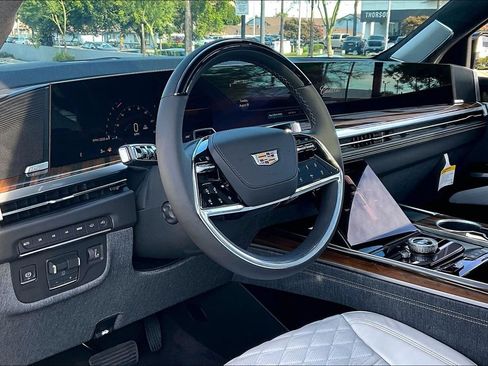 New 2026 Cadillac Escalade Platinum Sport AWD/4WD image 8