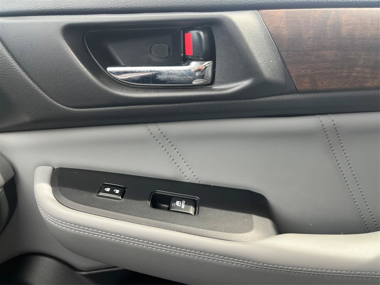 Used 2018 Subaru Outback 2.5i Limited AWD/4WD image 21