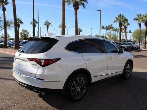 Used 2023 Acura MDX SH-AWD w/ Technology Package image 5