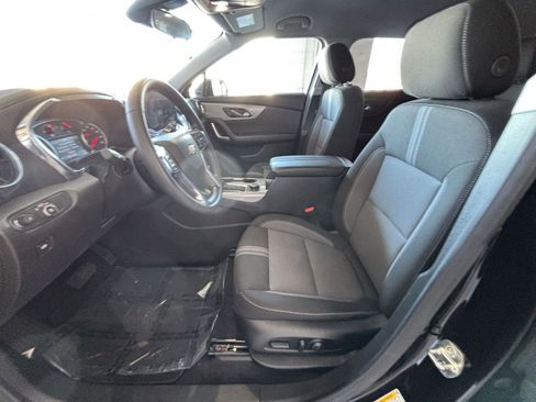 Used 2025 Chevrolet Blazer LT image 28