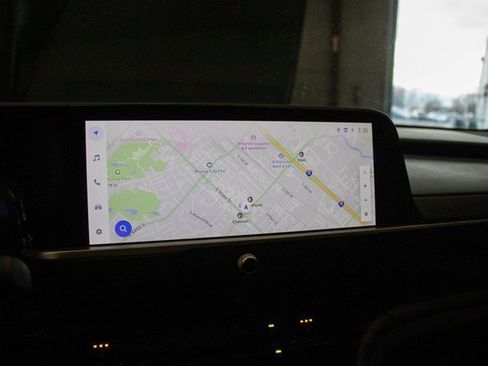 Used 2025 Toyota Crown Signia image 38