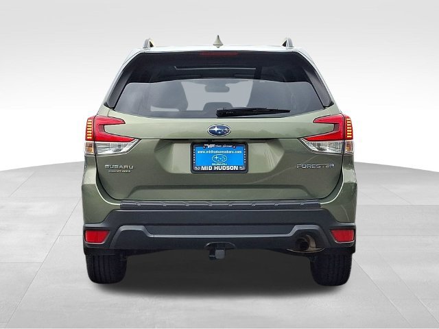 Used 2021 Subaru Forester Premium AWD/4WD image 5