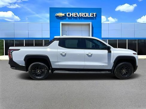 Used 2026 Chevrolet Silverado EV LT AWD/4WD image 2