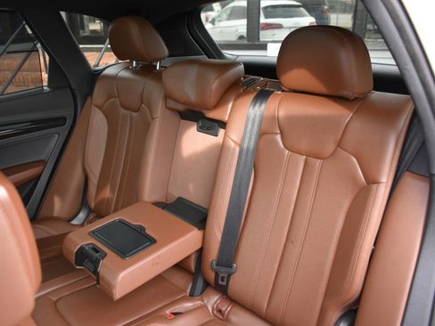 Used 2018 Audi Q5 2.0T Premium Plus w/ Premium Plus Package image 26