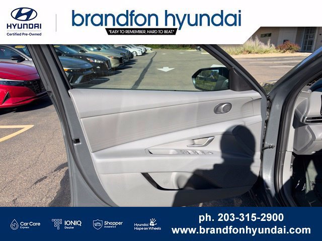 Used 2026 Hyundai Elantra Hybrid FWD image 11