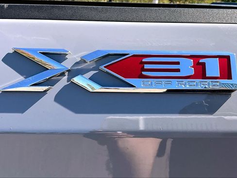 Used 2024 GMC Sierra 1500 Elevation w/ X31 Off-Road Package AWD/4WD image 10