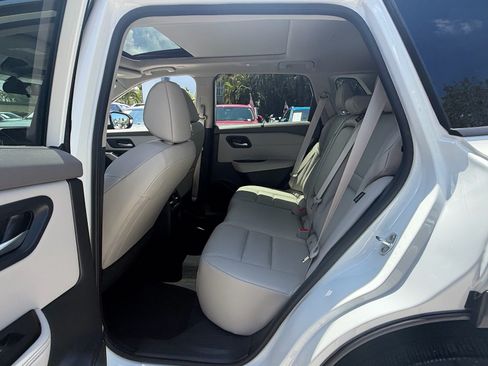 Certified 2023 Nissan Rogue SV w/ SV Premium B Package FWD image 11