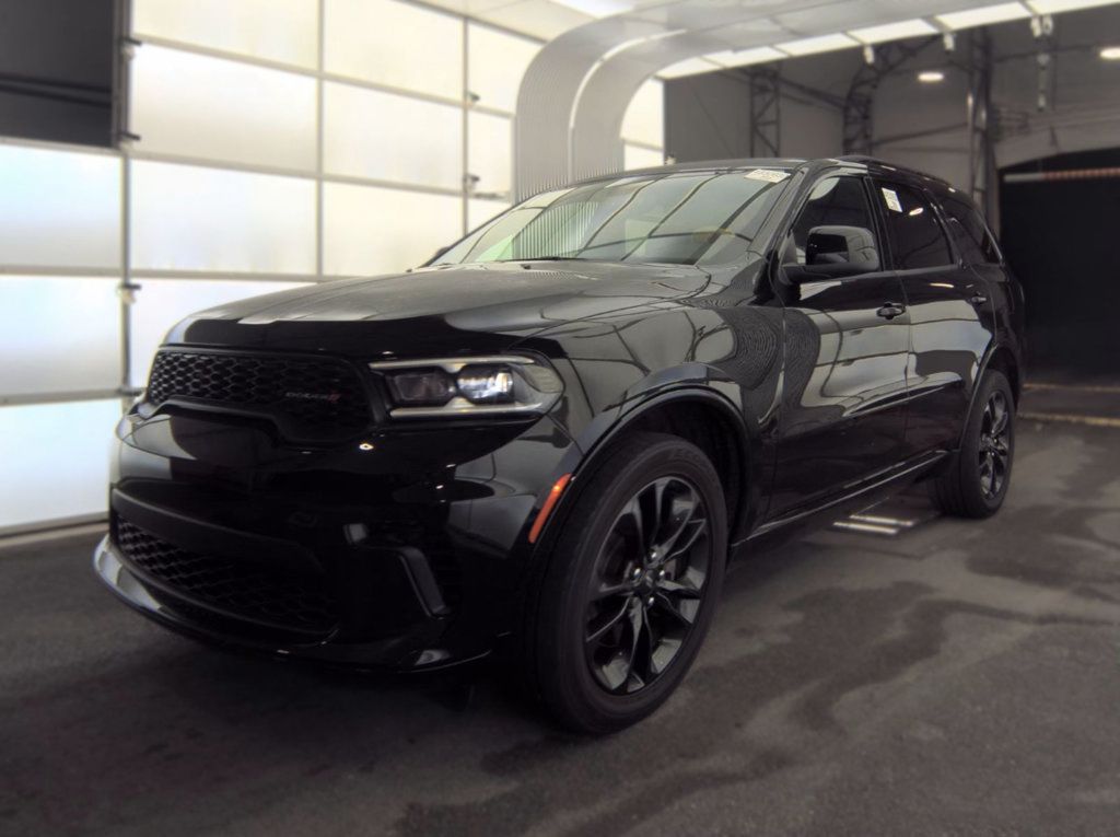 Used 2023 Dodge Durango GT w/ Blacktop Package AWD/4WD image 1