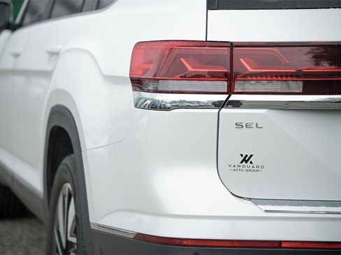 New 2025 Volkswagen Atlas SEL image 6