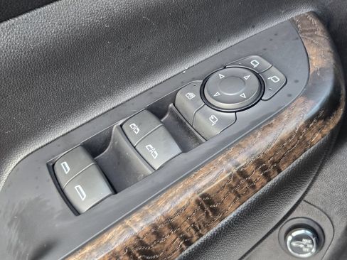 Used 2023 GMC Acadia Denali FWD image 25