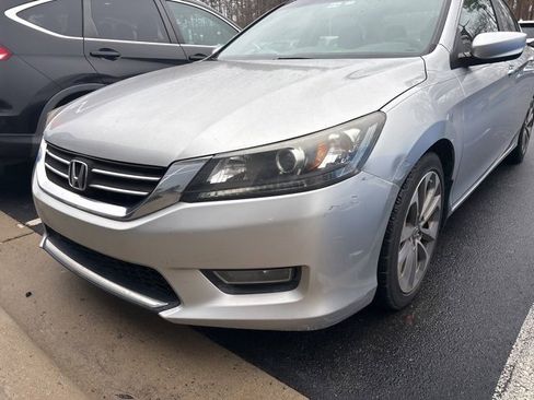Used 2013 Honda Accord Sport image 10