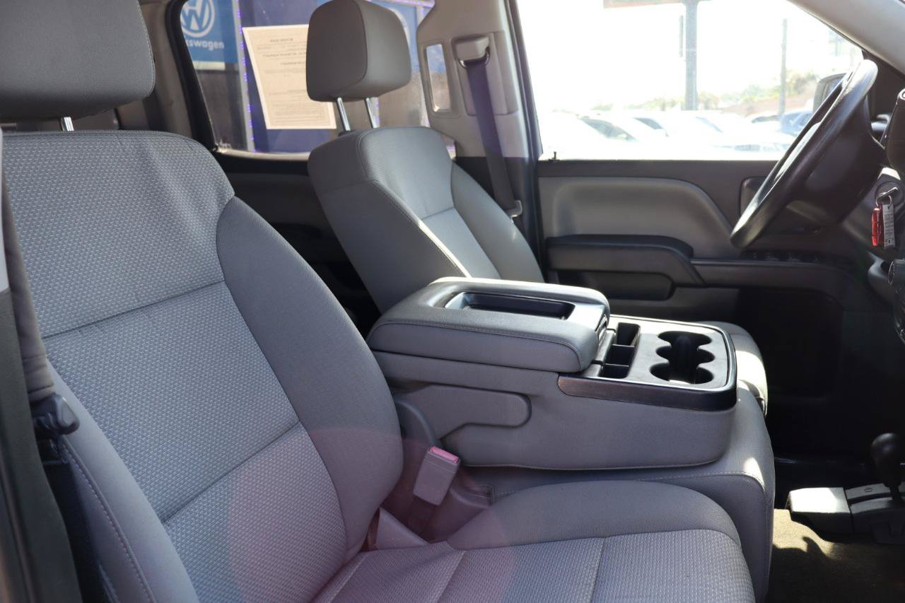 Used 2018 Chevrolet Silverado 1500 Custom w/ Custom Value Package AWD/4WD image 11