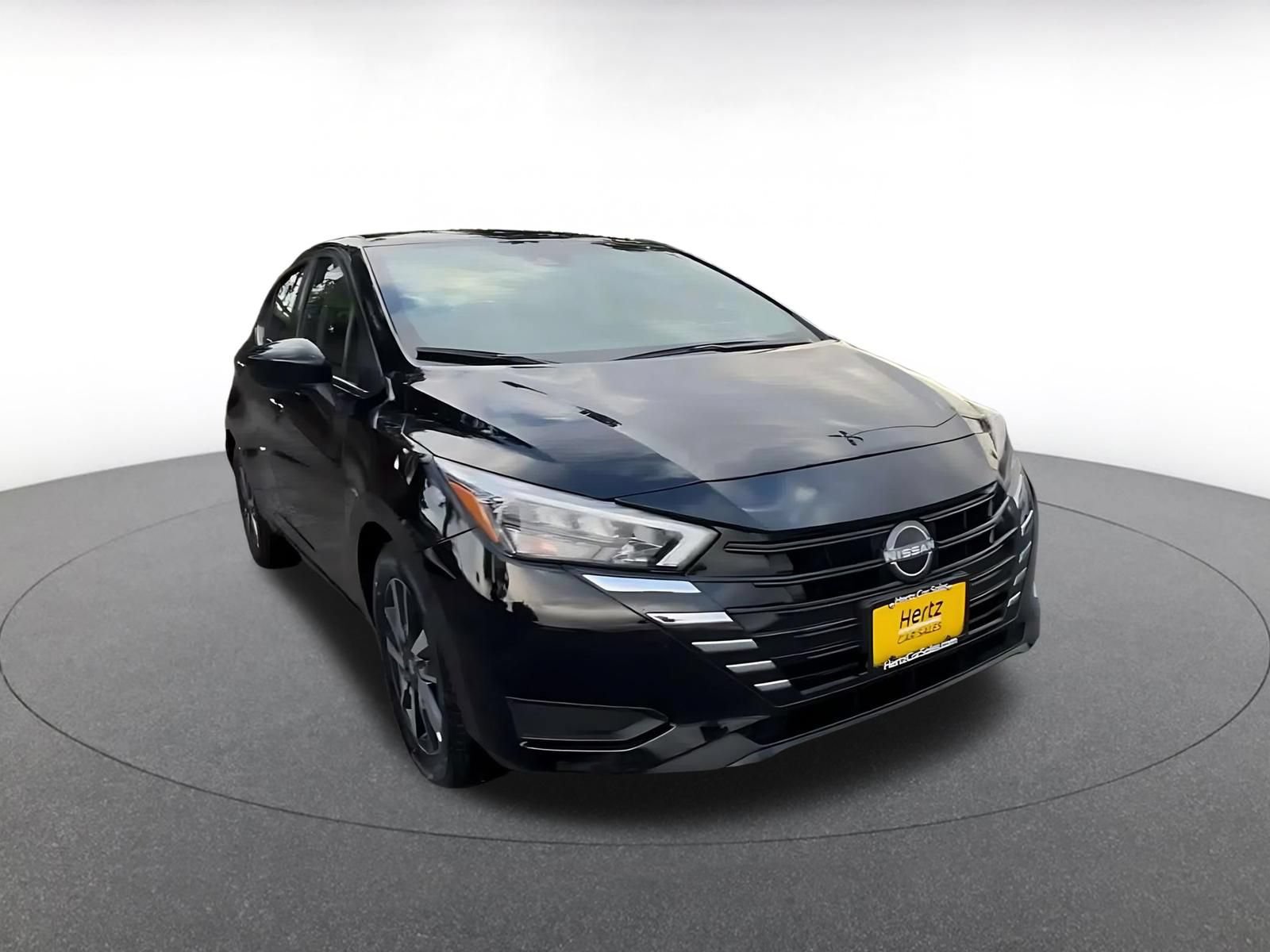 Used 2025 Nissan Versa SV FWD image 3