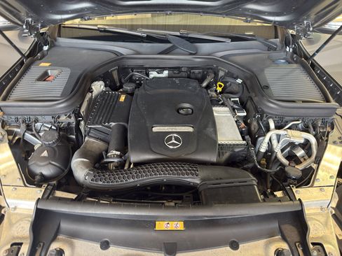 Used 2016 Mercedes-Benz GLC 300 4MATIC w/ Multimedia Package image 33