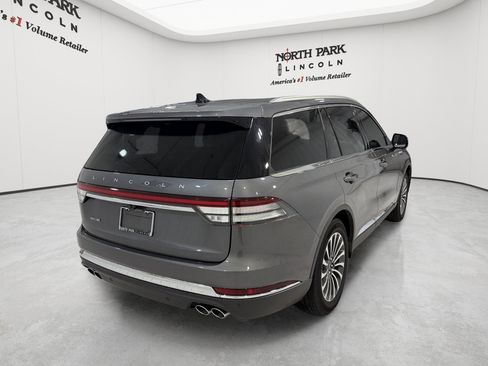Used 2024 Lincoln Aviator Reserve w/ Elements Package Plus RWD image 5