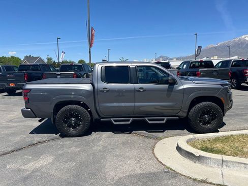 Used 2022 Nissan Frontier SV AWD/4WD image 5
