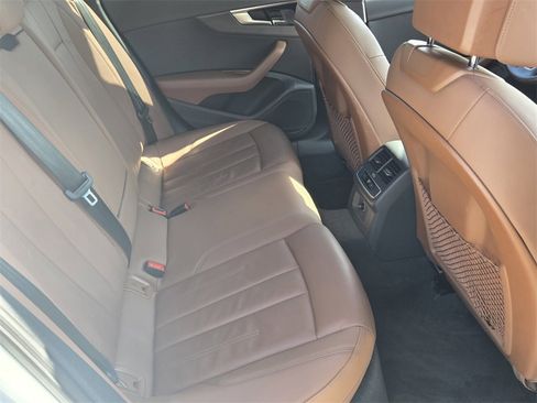 Used 2021 Audi A4 2.0T Premium w/ Convenience Package image 17