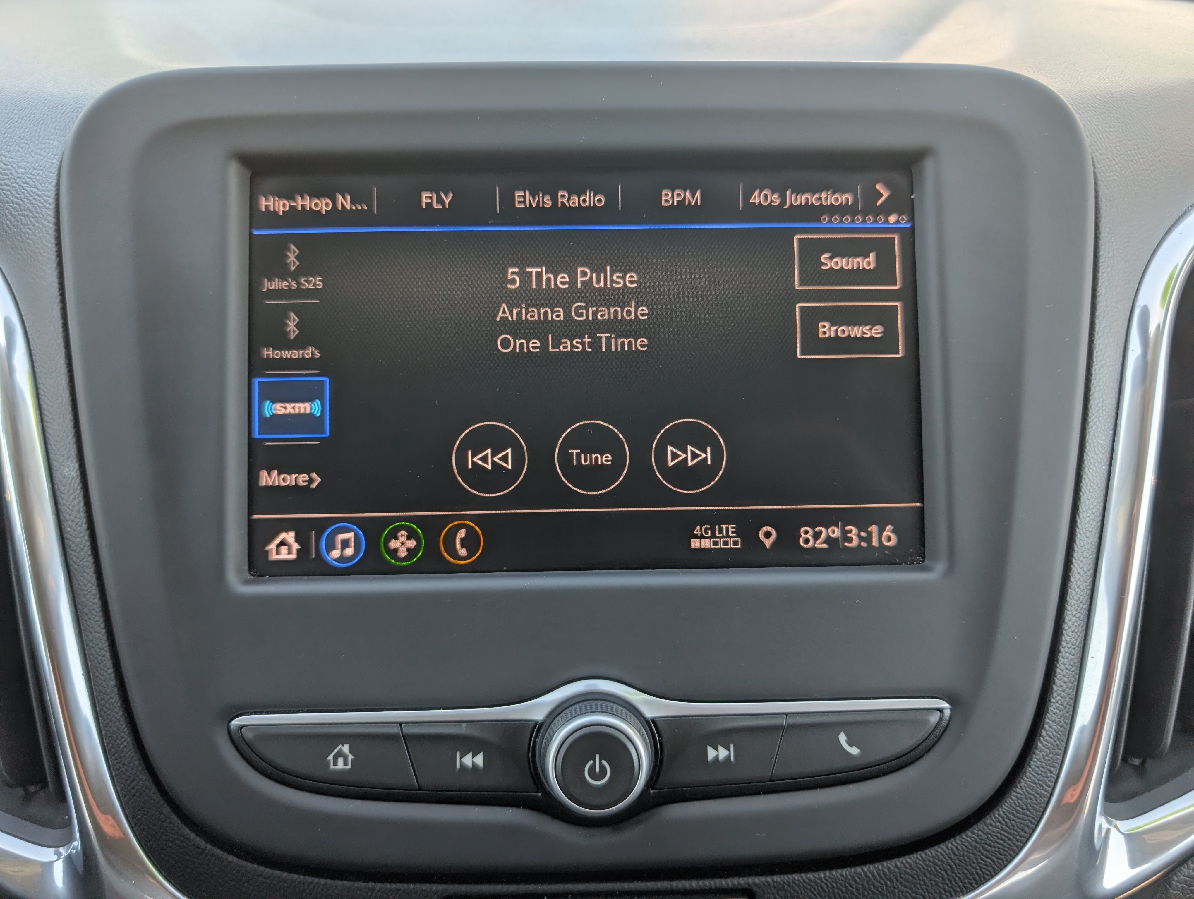 Used 2020 Chevrolet Equinox LT w/ Sport Edition AWD/4WD image 15