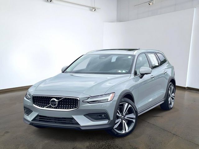 Certified 2024 Volvo V60 B5 Cross Country Plus w/ Climate Package AWD/4WD image 1