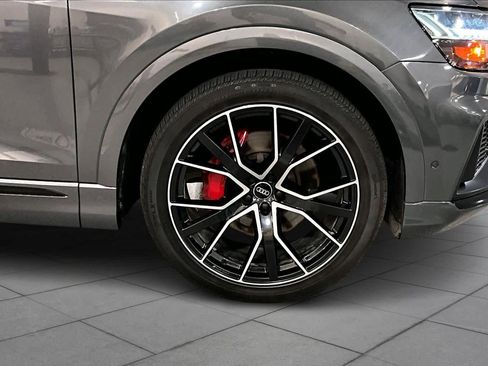 Used 2020 Audi Q8 Prestige w/ Prestige Package image 12