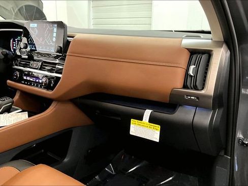 New 2025 Nissan Pathfinder Platinum w/ Lighting Package (N93) image 34