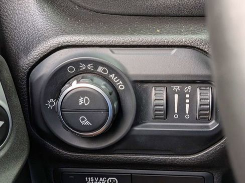 Used 2020 Jeep Gladiator Overland AWD/4WD image 26