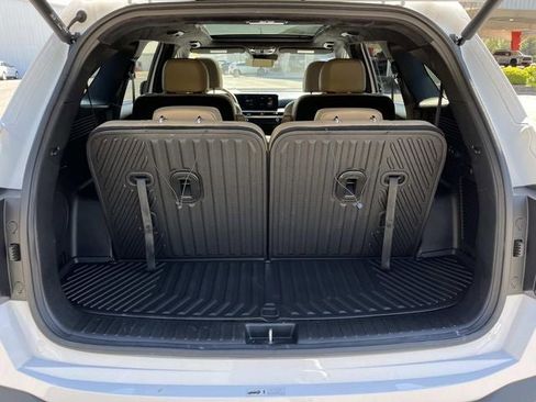 Used 2025 Kia Sorento SX Prestige w/ Olive Brown Leather Package image 21