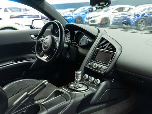 Used 2014 Audi R8 V8 w/ Convenience Package image 13