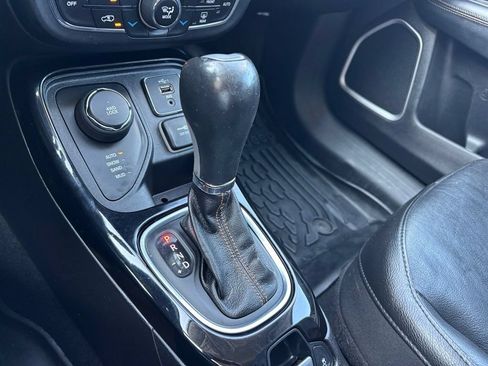 Used 2020 Jeep Compass Limited AWD/4WD image 25