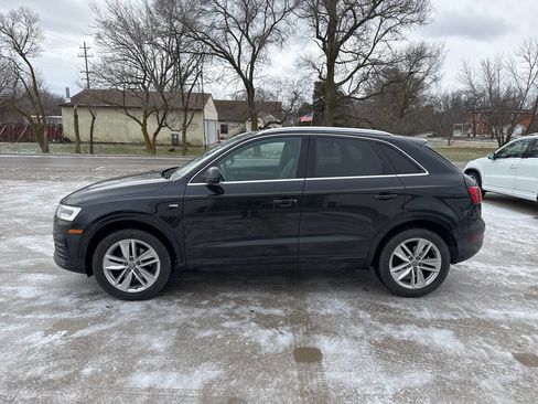 Used 2018 Audi Q3 2.0T Premium Plus w/ Premium Plus Package image 2