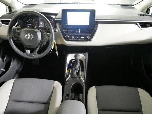 Used 2023 Toyota Corolla LE image 10