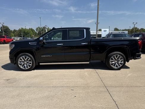New 2026 GMC Sierra 1500 Denali w/ Denali Reserve Package AWD/4WD image 10